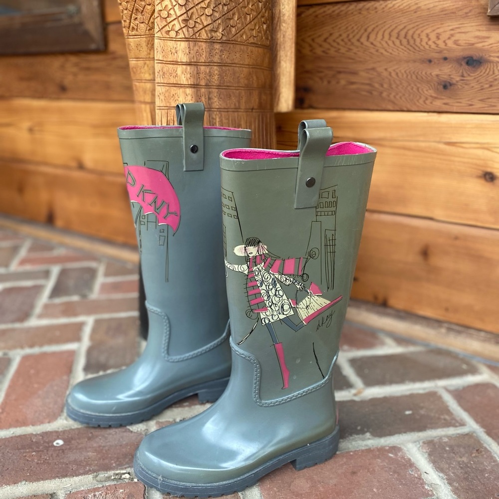 DKNY RAIN City Girl Fashion Boots